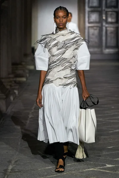 Look 46